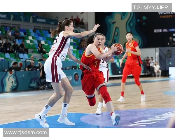 黑山女篮与瑞典女篮激战正酣谁能在国际赛场上笑到最后